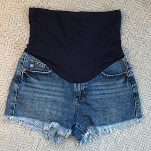 PinkBlush Maternity Jean Shorts Small